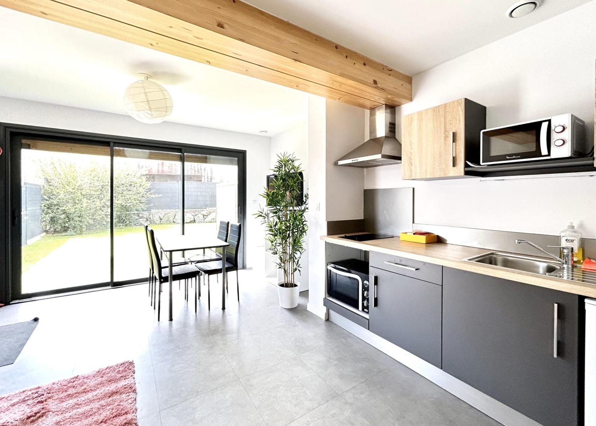 Du Vignoble A L'Atlantique - Residence Montifault Gites Du 2 Au 3 Pieces Le Pallet المظهر الخارجي الصورة